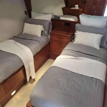 Holiday home Live On A Luxury 65ft Yacht In Duquesa- Estapona *